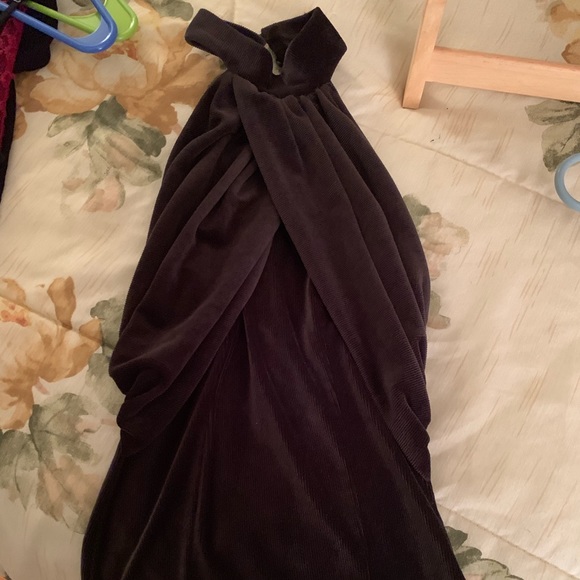 Halter top - Picture 2 of 2